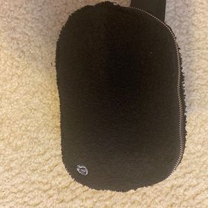 Lululemon everywhere belt bag - Black Sherpa